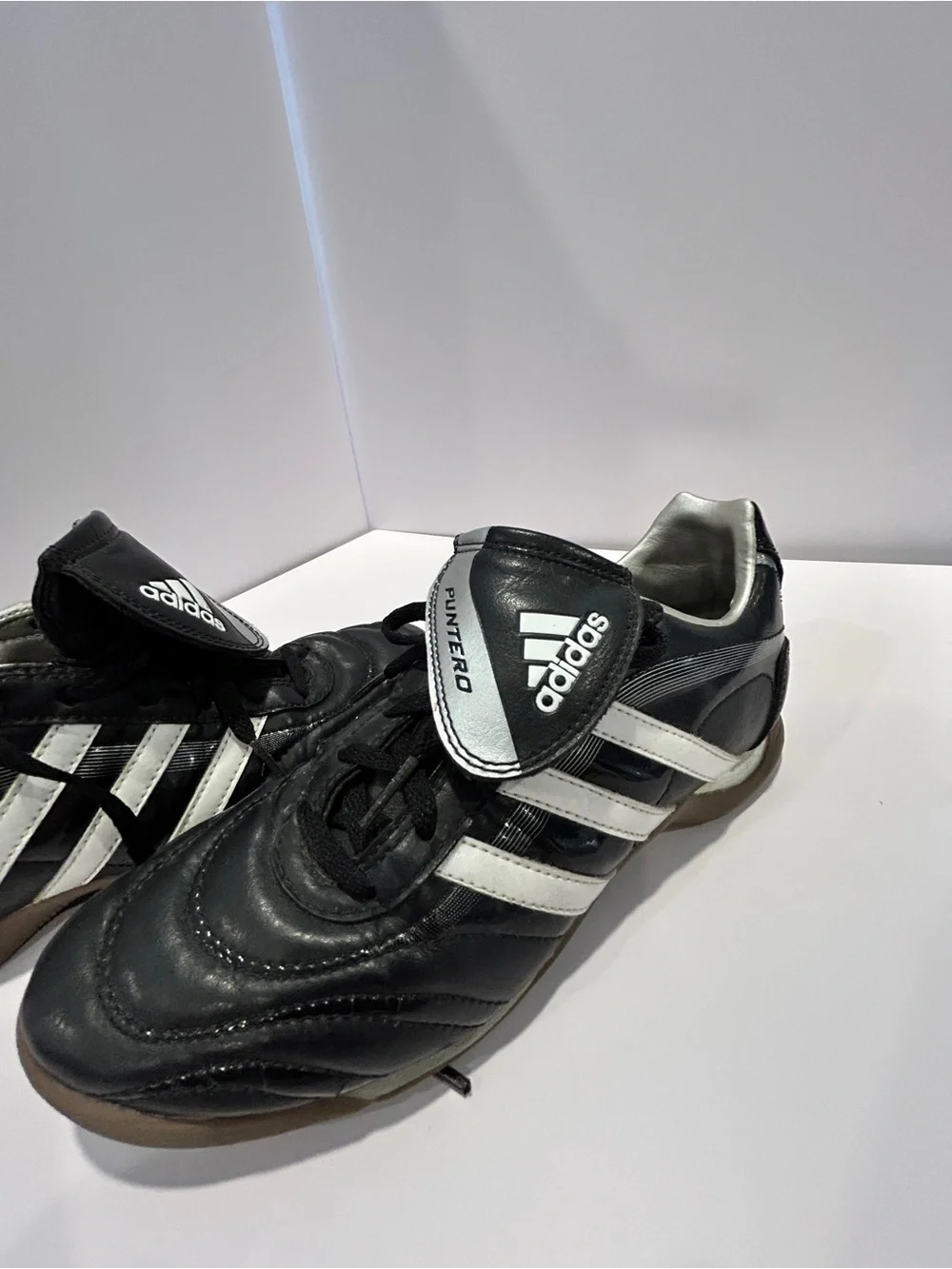 Vintage 2008 adidas Puntero Indoor Soccer Shoes Black White G01123 Size US 6
